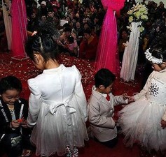 Свадебные мужские костюмы для…  шестилеток скупили в Китае