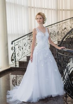 Свадебное платье И53383. А-силуэт, длинное со шлейфом.