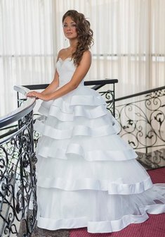 Свадебное платье L53602. С пышной юбкой, длинное со шлейфом.