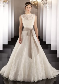 Свадебное платье М53742. А-силуэт, длинное со шлейфом.